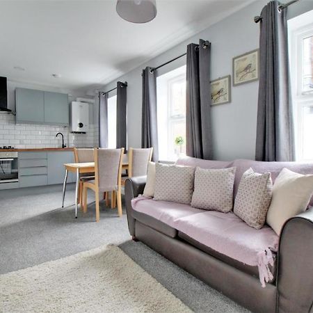 Nelson By The Docks Serviced Apartments By Roomsbooked Gloucester Dış mekan fotoğraf