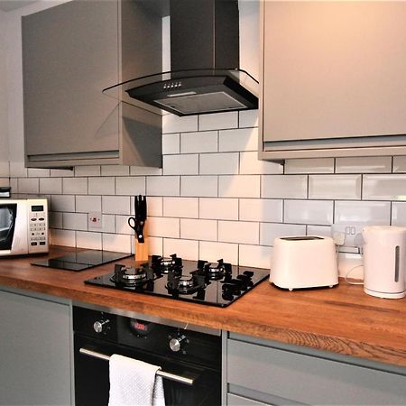 Nelson By The Docks Serviced Apartments By Roomsbooked Gloucester Dış mekan fotoğraf
