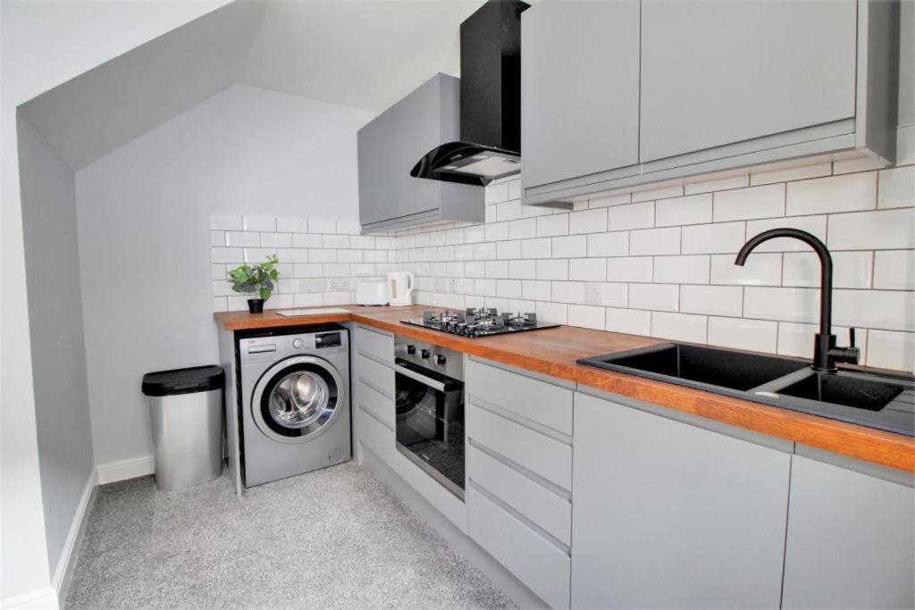 Nelson By The Docks Serviced Apartments By Roomsbooked Gloucester Dış mekan fotoğraf