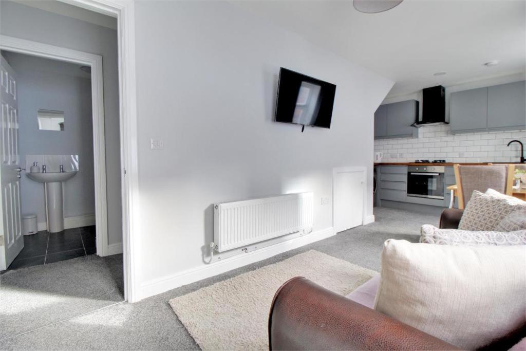 Nelson By The Docks Serviced Apartments By Roomsbooked Gloucester Dış mekan fotoğraf